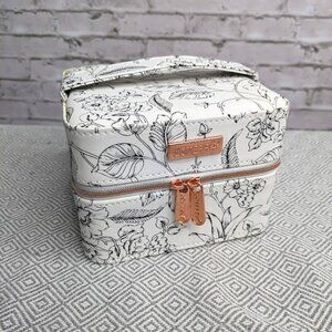 doTERRA Floral Travel Case - LIMITED EDITION - Holds 16 bottles + 6 rollers